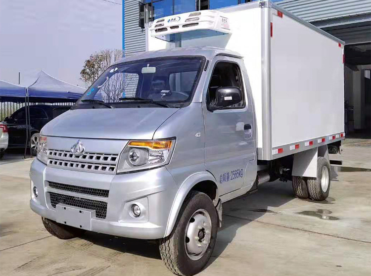 國(guó)六長(zhǎng)安神騏T20冷藏車3.2米